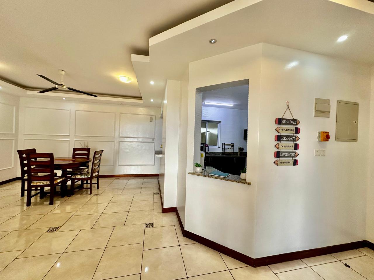 Living room 3